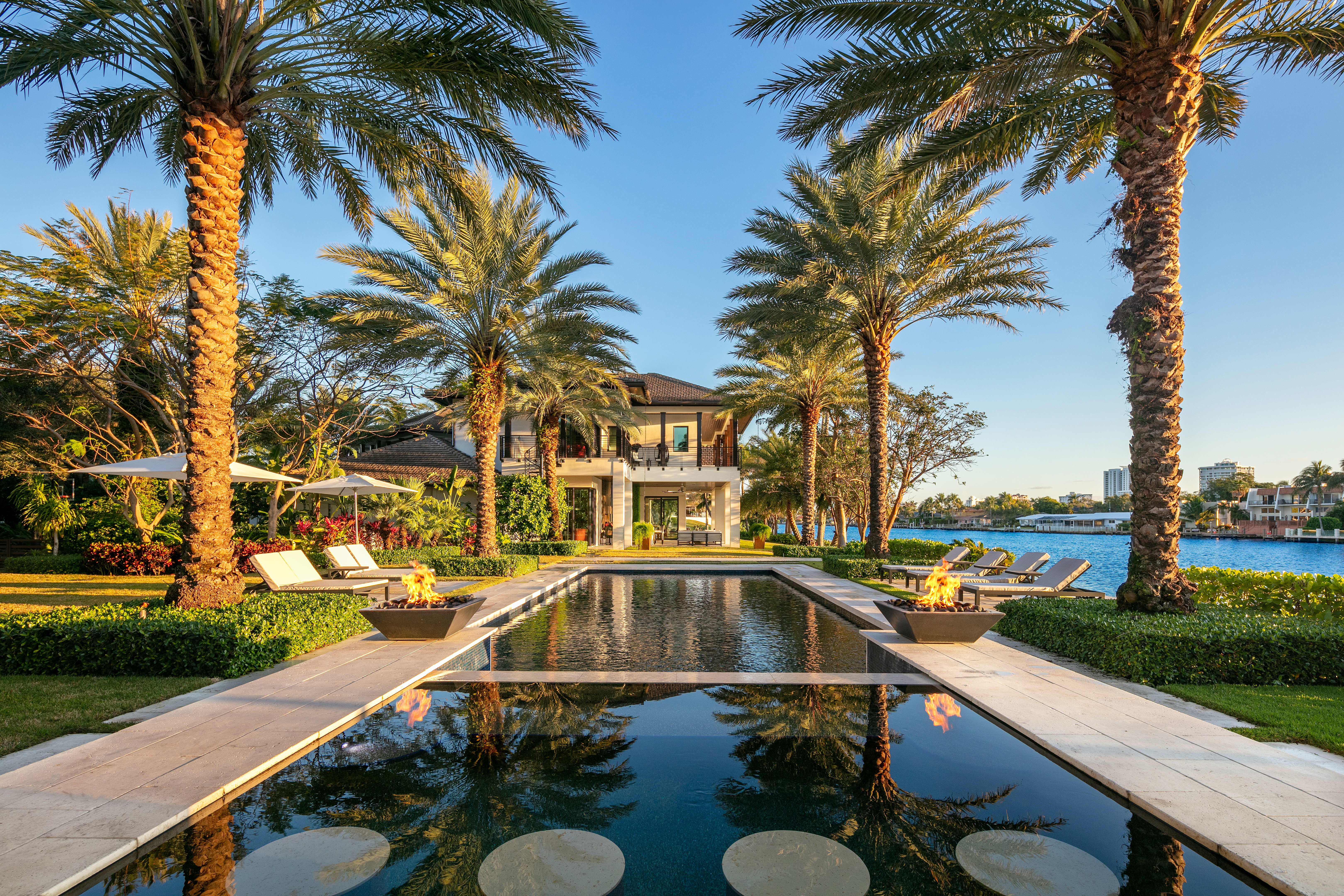 Pool at Compass listing 141 Bay Colony in Fort Lauderdale