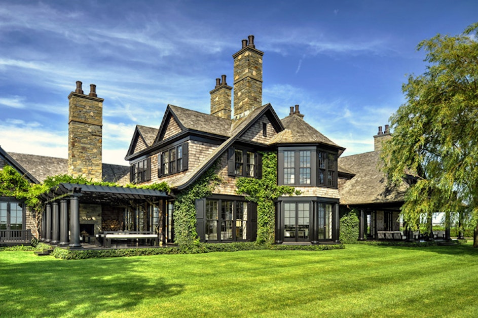 REAL ESTATE — LISTOWEL