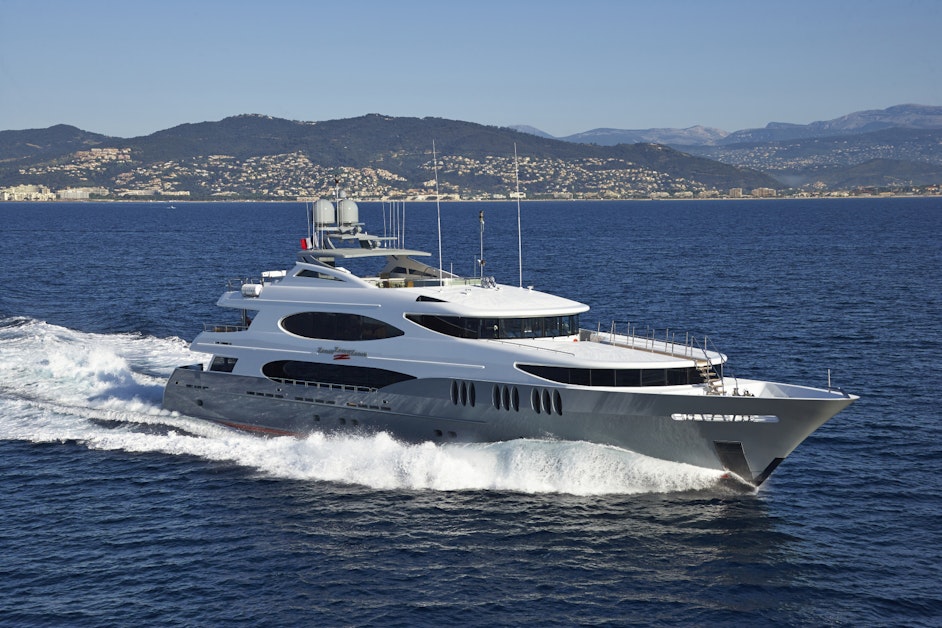 ZOOM ZOOM ZOOM 161' (49.1m) Trinity Yacht Sold